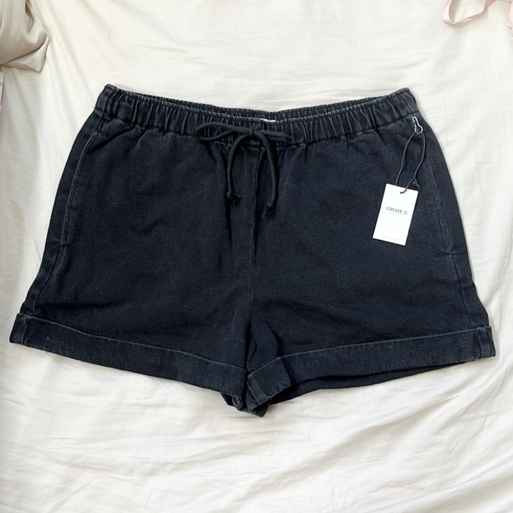 NWT Black Faded Denim Pocket Shorts w/ Elastic Waist and Drawstring, Large/L